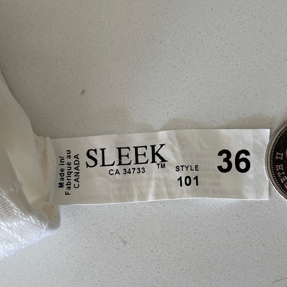 SOLD on Depop Vintage White Patterned Bra - Picture 4 of 5